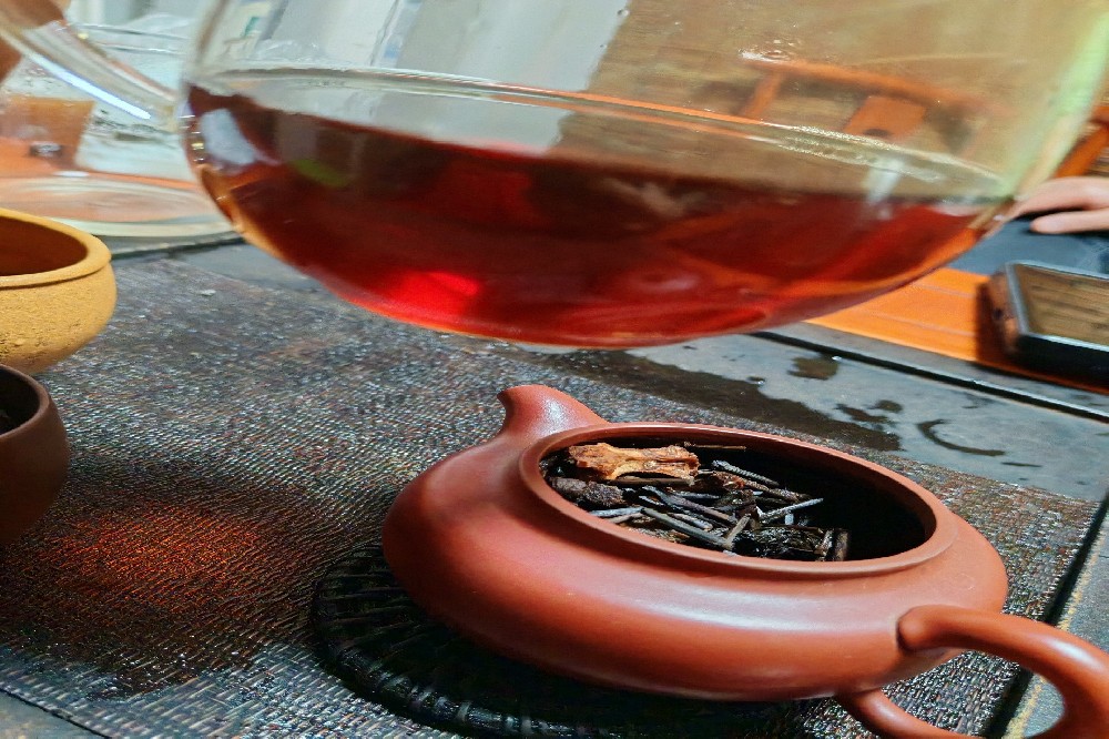 山塘岐茶业：揭秘高端六堡茶批发价背后的价值逻辑
