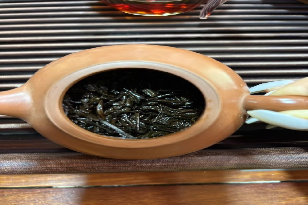 不止于口感：探寻六堡茶“红浓陈醇”背后的时间奥秘