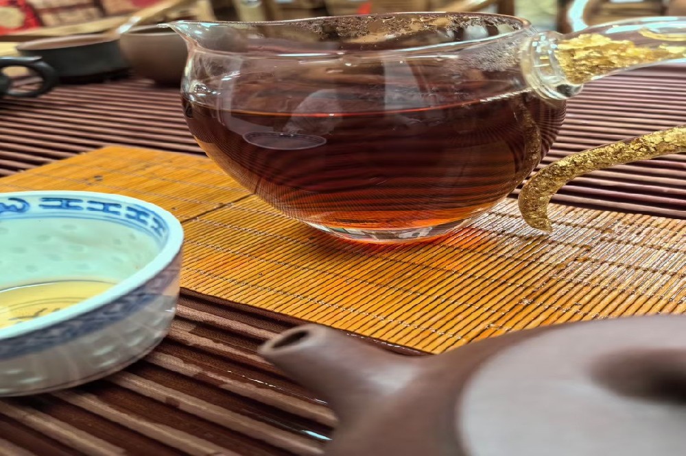 穿越时空的茶香：六堡茶与茶船古道的百年情缘