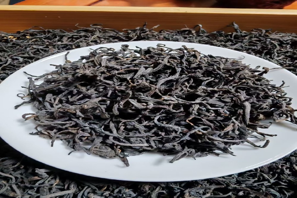 探秘六堡茶散茶形态:山塘岐六堡茶,自然馈赠的醇香之选